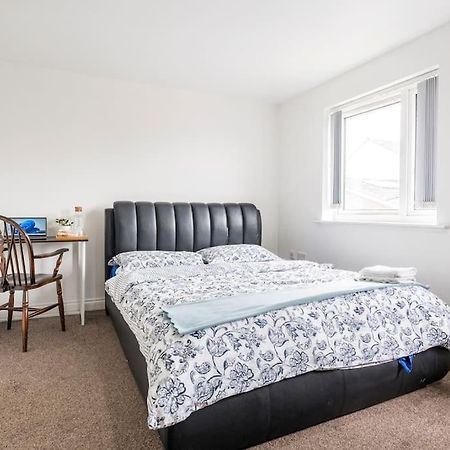 En-Suit Room With Free Dedicated Parking Manchester Zewnętrze zdjęcie